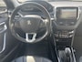 Peugeot 2008 1.2 PureTech Blue Lease Executive Panoramadak Cruise control Achteruitrijcamera Navigatie Apple Carplay/Android Auto