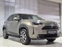 Toyota Yaris Cross 1.5 Hybrid | Afn. Trekhaak | Treeplanken | Parkeersensoren v+ a | Smart key | Privacy glass | Apple Carplay & Android Auto | Navigatie