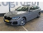 BMW 5-Serie Touring 530e High Executive M-sport | Incl. 12 maanden garantie | Assisted driving | 360° camera | Stoel/stuur verwarming | Stoelventilatie | Schuif/kantel dak | Apple carplay/Android auto | Virtual cockpit | Harman/Kardon audio |