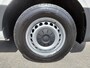 Volkswagen Crafter 2.0TDI L3H2 30 Airco Camera Navi Bluetooth EURO 6 Betonplex vloer Wandbekleding Schuifdeur 2.500kg trekvermogen keurige bus!