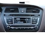 Hyundai i20 1.2-85pk HP i-Motion Comfort. Keurige en goed rijdende 5drs. Hyundai voor nog jaren rijplezier ! Autm. airco, trekhaak, telefoonvoorbereiding., metallic lak, cruise cntrl etc.