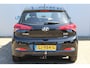 Hyundai i20 1.2-85pk HP i-Motion Comfort. Keurige en goed rijdende 5drs. Hyundai voor nog jaren rijplezier ! Autm. airco, trekhaak, telefoonvoorbereiding., metallic lak, cruise cntrl etc.