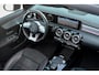 Mercedes-Benz CLA 180 AMG Night ed. Pano, Camera, Sfeer, CarPlay, 19''!