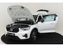 Volvo XC40 B4 (M-HYBRID) PLUS DARK -CAMERA|ADAP.CRUISE|VERW.VOORRUIT|TREKHAAK|HARMAN/KARDON