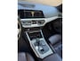 BMW 3-Serie 320i High Executive |H&K|Pano|Leer|Acc