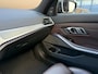BMW 3-Serie 320i High Executive |H&K|Pano|Leer|Acc