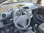 Peugeot 107 1.0 Active 5 Deurs - Airco - Stuurbekrachtiging - weinig Kilometers - Centrale vergrendeling