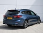 Ford Focus Wagon ST Line 1.0 EcoBoost Hybrid 125pk TREKHAAK | WINTER PACK | 17''LM | HUD | PDC + CAM. | BLIS | ADAPT. CRUISE