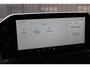 Ford Transit Custom 320 2.0 TDCI L2H1 Limited DC 170pk - Adaptive Cruise - Navi - 2x Schuifdeur - Verwarmd stuur - 70l tank - 17" LM velgen - Rijklaar