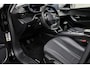 Peugeot 2008 1.2 PureTech Blue Lease Allure | Panoramadak | Half leder | LED | Apple carplay | Verwarmde stoelen
