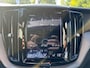 Volvo XC60 2.0 T8 Twin Engine AWD R-Design LUCHTVERING | PANO DAK | ELEKTR. TREKHAAK | STOELVERWARMING | LED | LEDER | ADAPTIVE CRUISE | CAMERA | NAVI | PRACHTIGE STAAT!