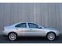 Volvo S60 2.4 Kinetic Zwart Leder | ECC | 17 Inch LMV | Trekhaak | Dealer Onderhouden!!