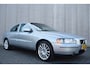 Volvo S60 2.4 Kinetic Zwart Leder | ECC | 17 Inch LMV | Trekhaak | Dealer Onderhouden!!