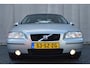 Volvo S60 2.4 Kinetic Zwart Leder | ECC | 17 Inch LMV | Trekhaak | Dealer Onderhouden!!
