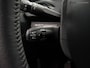 Peugeot 208 1.2 PureTech Signature Sport (APPLE CARPLAY,LED VERLICHTING,NAVIGATIE,CRUISE,PARKEERSENSOREN,LM-VELGEN,TOPCONDITIE)