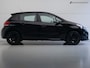 Peugeot 208 1.2 PureTech Signature Sport (APPLE CARPLAY,LED VERLICHTING,NAVIGATIE,CRUISE,PARKEERSENSOREN,LM-VELGEN,TOPCONDITIE)