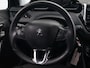 Peugeot 208 1.2 PureTech Signature Sport (APPLE CARPLAY,LED VERLICHTING,NAVIGATIE,CRUISE,PARKEERSENSOREN,LM-VELGEN,TOPCONDITIE)