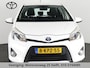 Toyota Yaris 1.5 FULL HYBRIDE AUTOMAAT 100% ONDERHOUDEN AIRCO.NAVIGATIE.CAMERA.LM VELGEN