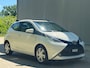 Toyota Aygo 1.0 VVT-i X-Wave - Cabrio - Keyless - Camera - Navi - Climate - Cruise - 15 Inch - MF Stuur - OrigNL - NAP