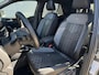 Volkswagen T-Roc 1.5 TSI Life R-Design [Pano|Stuur&Stoel VW |Trekhaak|Carplay|Camera]