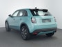 Fiat 600 Urban | 10,25" touchscreen radio met Bluetooth, DAB & USB | 16” stalen velgen met Bi-color cover | 2 hoofdsteunen achter
