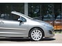 Peugeot 207 CC 1.6 VTi Roland Garros Automaat | PDC | 4 season | Stoelverw. | Leder | Cruise | Clima