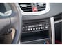 Peugeot 207 CC 1.6 VTi Roland Garros Automaat | PDC | 4 season | Stoelverw. | Leder | Cruise | Clima