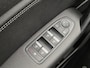 Renault Captur 1.3 mild hybrid 140 techno Handgeschakeld / Apple Carplay Android Auto / Achteruitrijcamera / Keyless Entry/Start / Cruise control / Navigatie / Lichtmetalen wielen 18“ / Draadloze telefoon lader /
