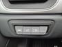 Renault Captur 1.3 mild hybrid 140 techno Handgeschakeld / Apple Carplay Android Auto / Achteruitrijcamera / Keyless Entry/Start / Cruise control / Navigatie / Lichtmetalen wielen 18“ / Draadloze telefoon lader /
