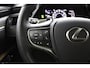 Lexus ES 300h Business Line | 19 Inch Lichtmetalen velgen | Apple Carplay | Stuurwielverwarming