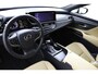 Lexus ES 300h Business Line | 19 Inch Lichtmetalen velgen | Apple Carplay | Stuurwielverwarming
