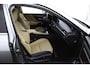 Lexus ES 300h Business Line | 19 Inch Lichtmetalen velgen | Apple Carplay | Stuurwielverwarming