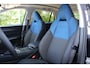 Lynk & Co 01 1.5 | Trekhaak | Panorama dak | 360' Camera | Elektrische kofferbak | Bestuurdersstoel elektrisch verstelbaar met geheugen | Parkeersensoren V+A | Navigatie | Climate controle | Stoelverwarming | Digital cockpit | Adaptive cruise | Apple CarPlay/Android auto | Keyless Go | 20 Inch LMV |