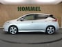 Nissan Leaf e+ Tekna 62 kWh -ORIGINEEL NEDERLANDSE AUTO - AFKOMSTIG VAN 1E EIGENAAR - 62 KWH - TREKHAAK - LEDER/ ALCANTARA BEKELDING - VOORSTOELEN VERWARMD - STUUR VERWARMD - BOSE AUDIO - 2 LAADKABELS - NAVIGATIE - DODEHOEK DETECTIE -