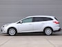 Ford Focus Wagon 1.0 EcoBoost Titanium *Navigatie*Trekhaak*Keyless*