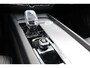 Volvo XC60 T8 Recharge AWD Plus Black Edition - LONG RANGE - Luchtvering - Panorama/schuifdak - IntelliSafe Assist & Surround - 360º Camera - Adaptieve LED koplampen - Verwarmde voorstoelen, stuur & achterbank - Parkeersensoren voor & achter - Elektr. bedienb. voorstoelen met geheugen - Head up display - Draadloze tel. lader - Extra getint glas - 21' LMV
