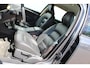 Volvo V70 2.5T Momentum | Youngtimer| Trekhaak| Verwarmbare voorstoelen| Dealer onderhouden| Roofrails