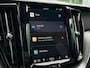 Volvo XC60 T8 Plug-in hybrid AWD Ultra Black Edition Pano. dak / Verwarmde stoelen / 360 camera / Harman Kardon / Elek. verstelbare stoelen / Verwarmde stoelen /