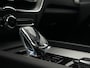 Volvo XC60 T8 Plug-in hybrid AWD Ultra Black Edition Pano. dak / Verwarmde stoelen / 360 camera / Harman Kardon / Elek. verstelbare stoelen / Verwarmde stoelen /
