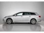 Toyota Avensis Wagon 2.0 VVT-i Executive Business Automaat | Trekhaak | Panoramadak | Apple CarPlay| Android Auto |