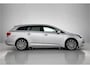 Toyota Avensis Wagon 2.0 VVT-i Executive Business Automaat | Trekhaak | Panoramadak | Apple CarPlay| Android Auto |