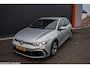 Volkswagen Golf 1.5 eTSI R-Line Business 150pk dsg. i Qlight. Stoel Verw. 2x R-line