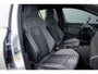 Volkswagen Golf 1.5 eTSI R-Line Business 150pk dsg. i Qlight. Stoel Verw. 2x R-line
