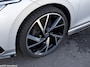 Volkswagen Golf 1.5 eTSI R-Line Business 150pk dsg. i Qlight. Stoel Verw. 19 inch lm.