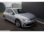 Volkswagen Golf 1.5 eTSI R-Line Business 150pk dsg. i Qlight. Stoel Verw. 2x R-line