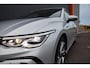 Volkswagen Golf 1.5 eTSI R-Line Business 150pk dsg. i Qlight. Stoel Verw. 2x R-line