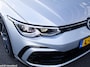 Volkswagen Golf 1.5 eTSI R-Line Business 150pk dsg. i Qlight. Stoel Verw. 19 inch lm.