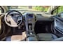 Opel Ampera 1.4 NETTE AUTO RIJDT EN SCHAKELT GOED