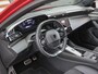 Peugeot 308 225pk Plug-in Hybrid GT | Alcantara | LED | Verwarmde voorruit en stoelen | Camera | Dodehoekdetectie