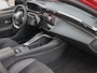 Peugeot 308 225pk Plug-in Hybrid GT | Alcantara | LED | Verwarmde voorruit en stoelen | Camera | Dodehoekdetectie